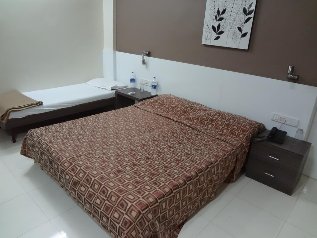 Hotel Samrat Mumbai Exterior photo